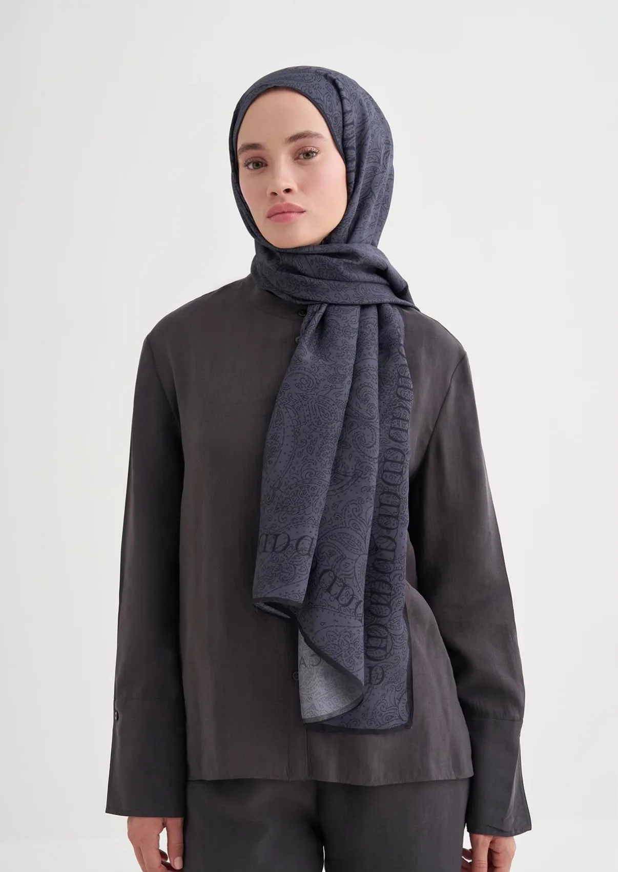 Elenora Monogram Floş Şal Füme