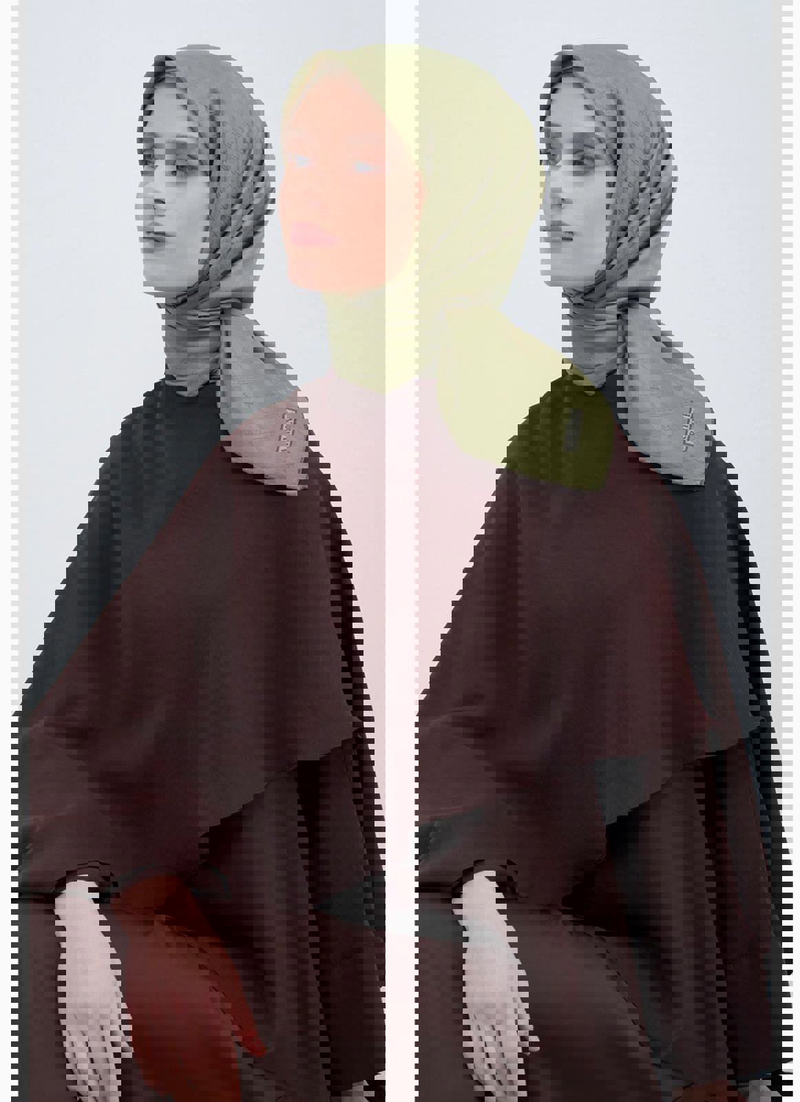 YENİ SEZON JAKARLI İPEK EŞARP