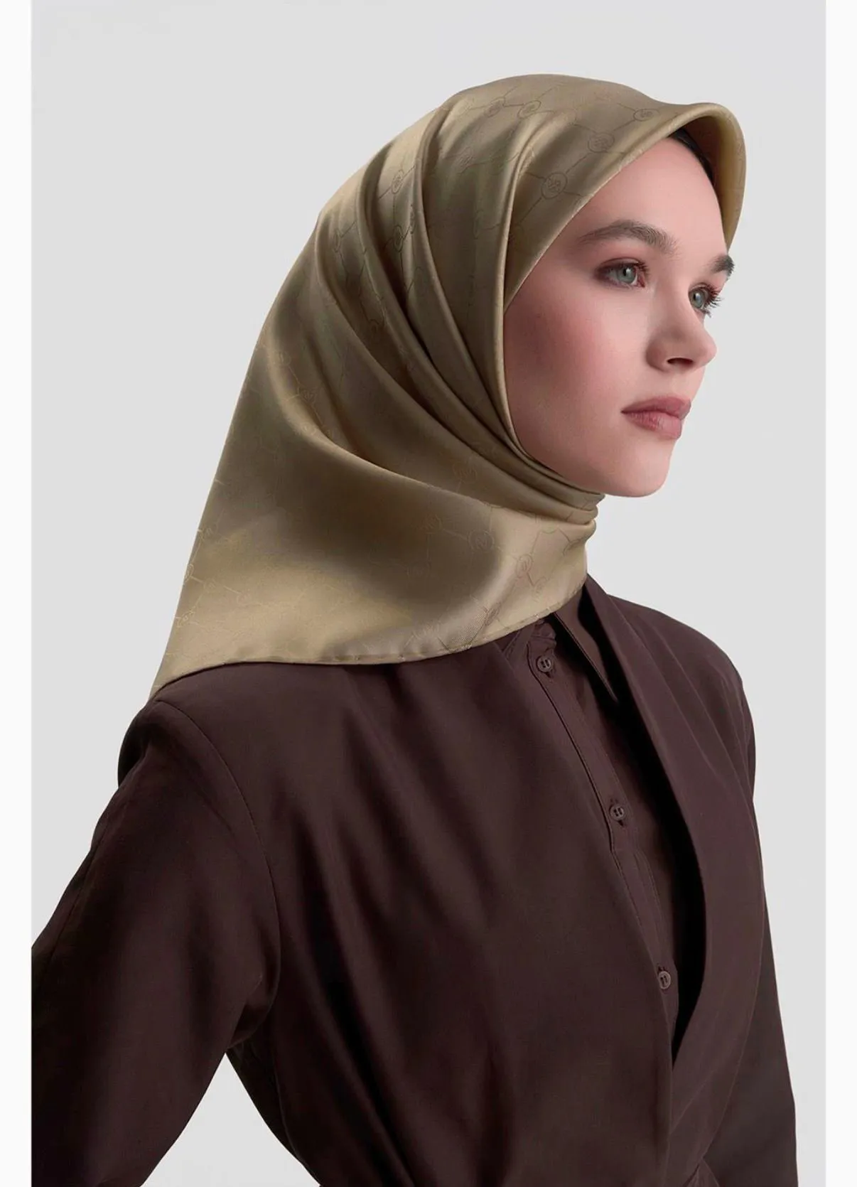YENİ SEZON JAKARLI İPEK EŞARP