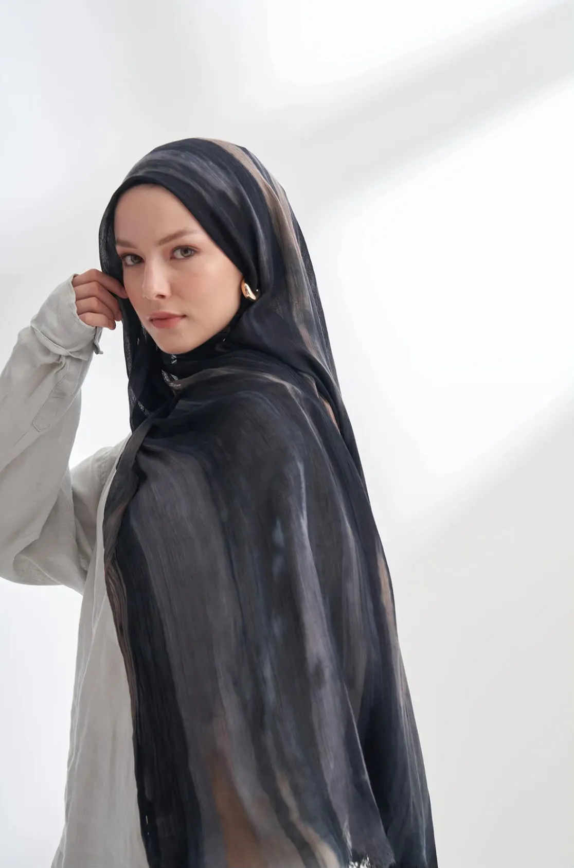 ORGANIC TOUCHE VİSKON BELEND DESEN ŞAL SİYAH KÜL