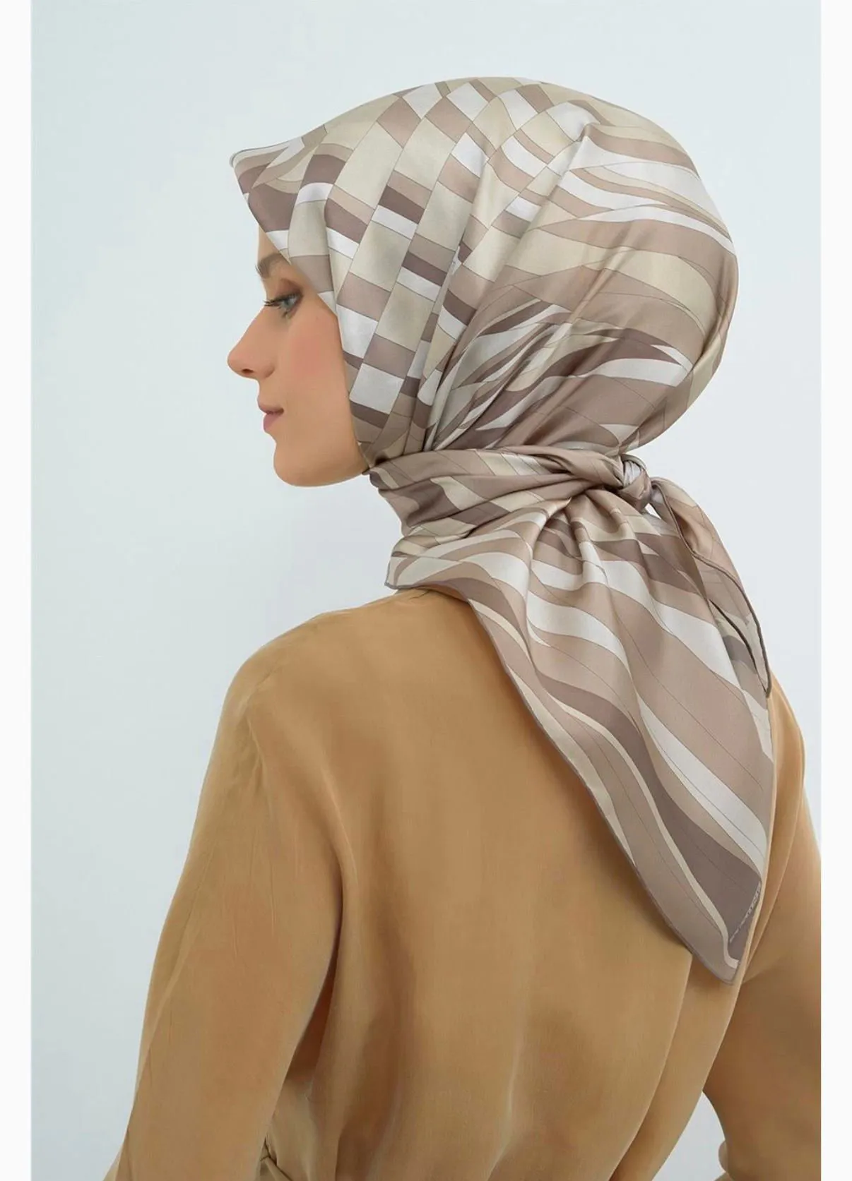 YENİ SEZON ARMİNE SAF İPEK SURA EŞARP - House of Hijab