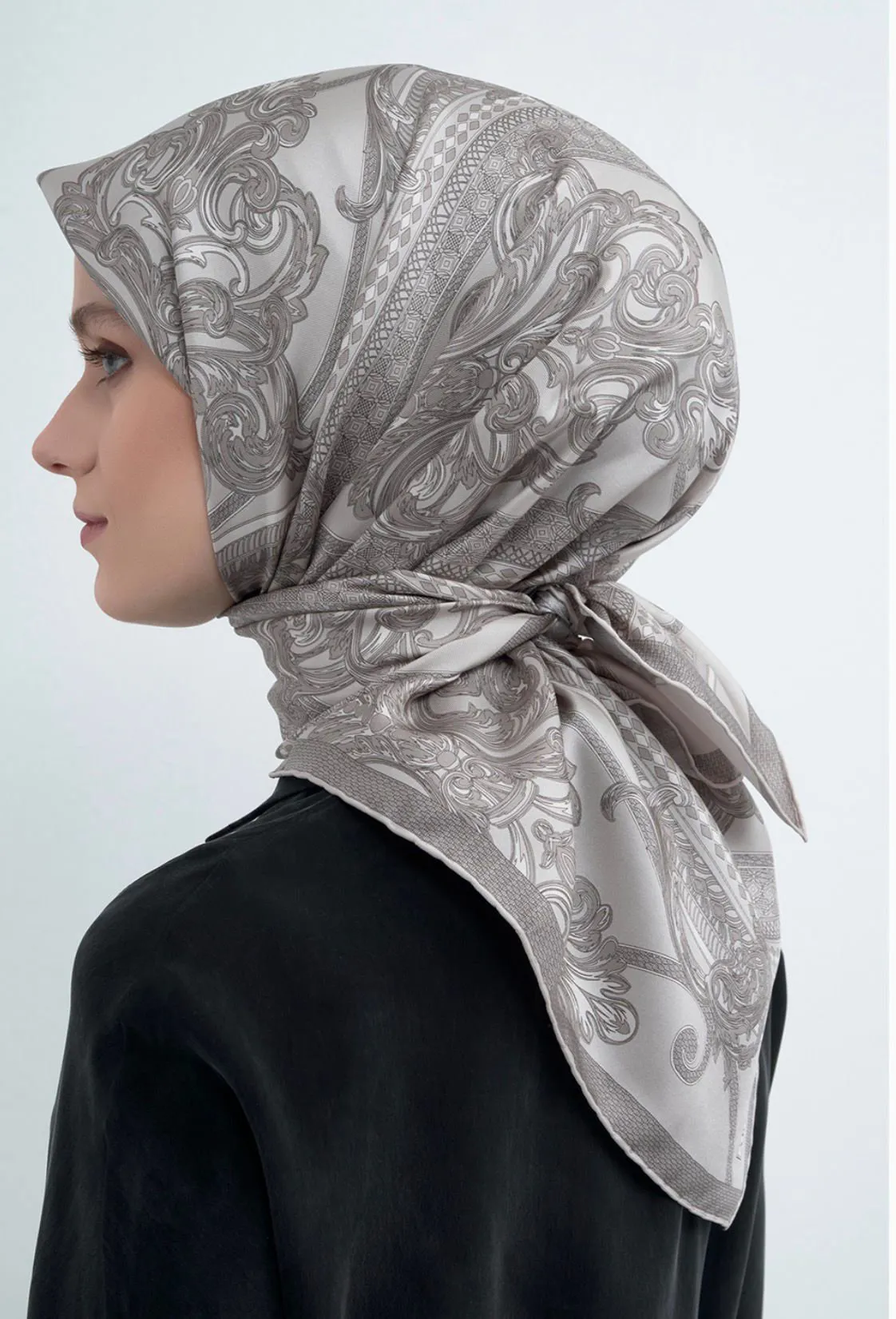 YENİ SEZON ARMİNE SAF İPEK TWİLL EŞARP