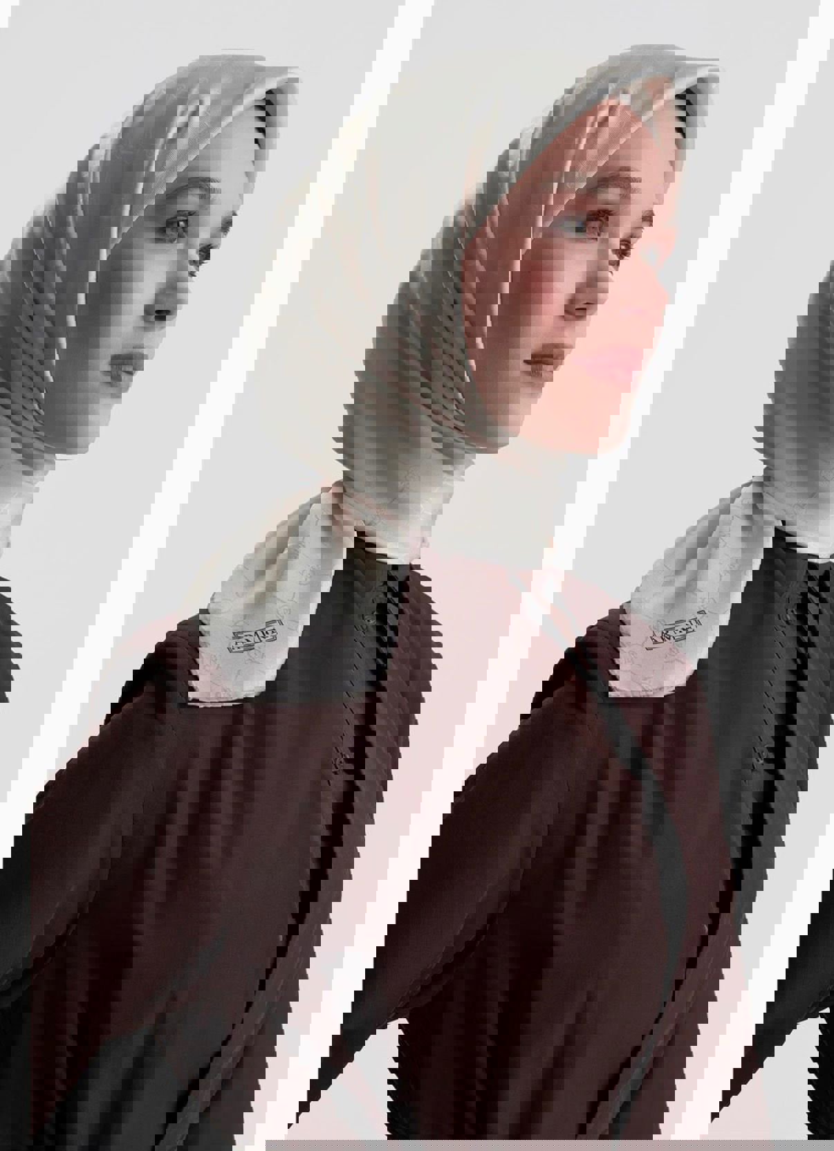 YENİ SEZON JAKARLI İPEK EŞARP