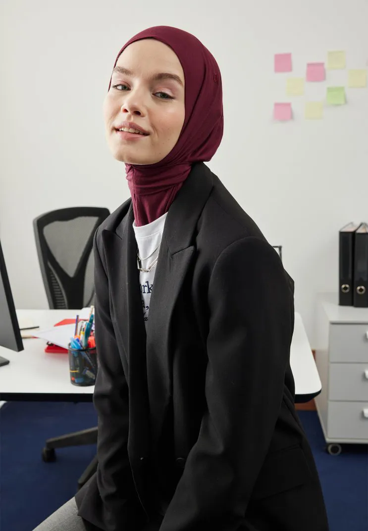 FRESH SCARFS ATHLETIC HIJAB BORDO