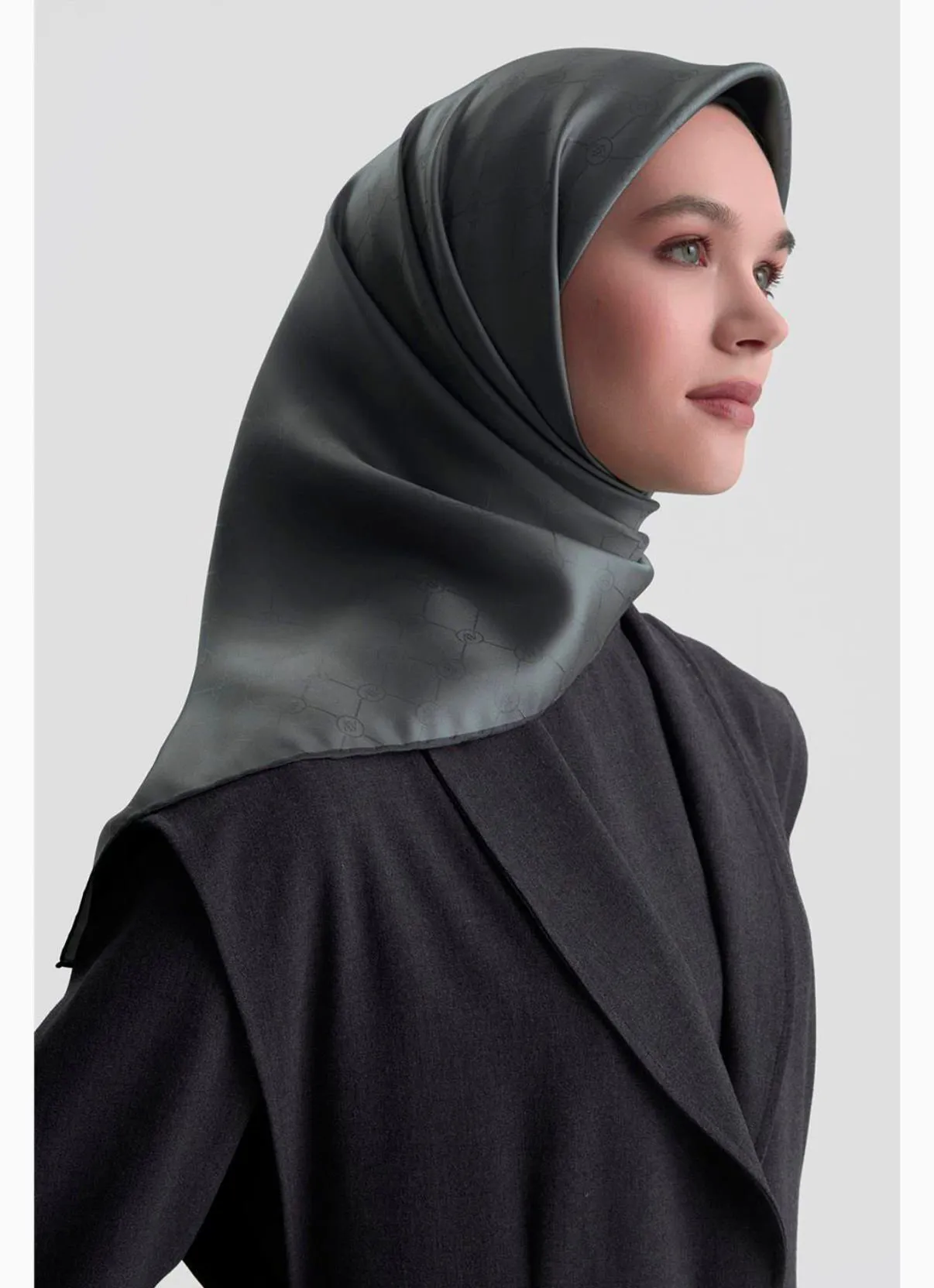 YENİ SEZON JAKARLI İPEK EŞARP