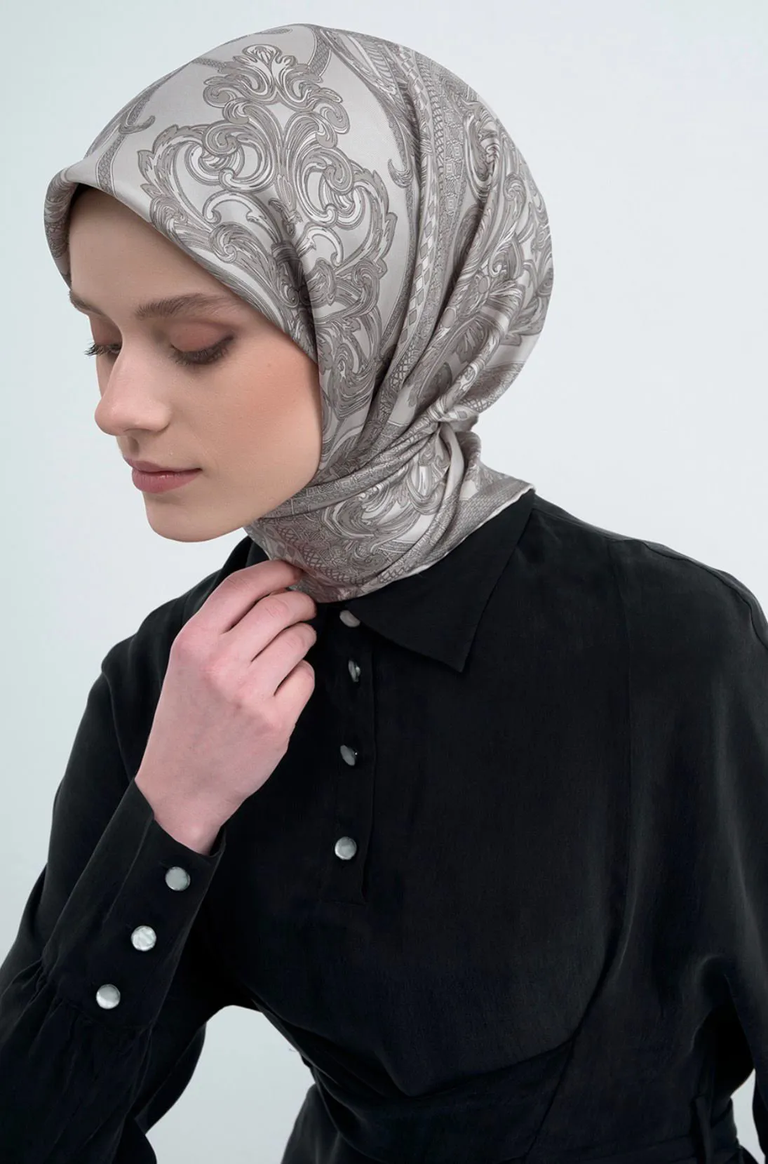 YENİ SEZON ARMİNE SAF İPEK TWİLL EŞARP