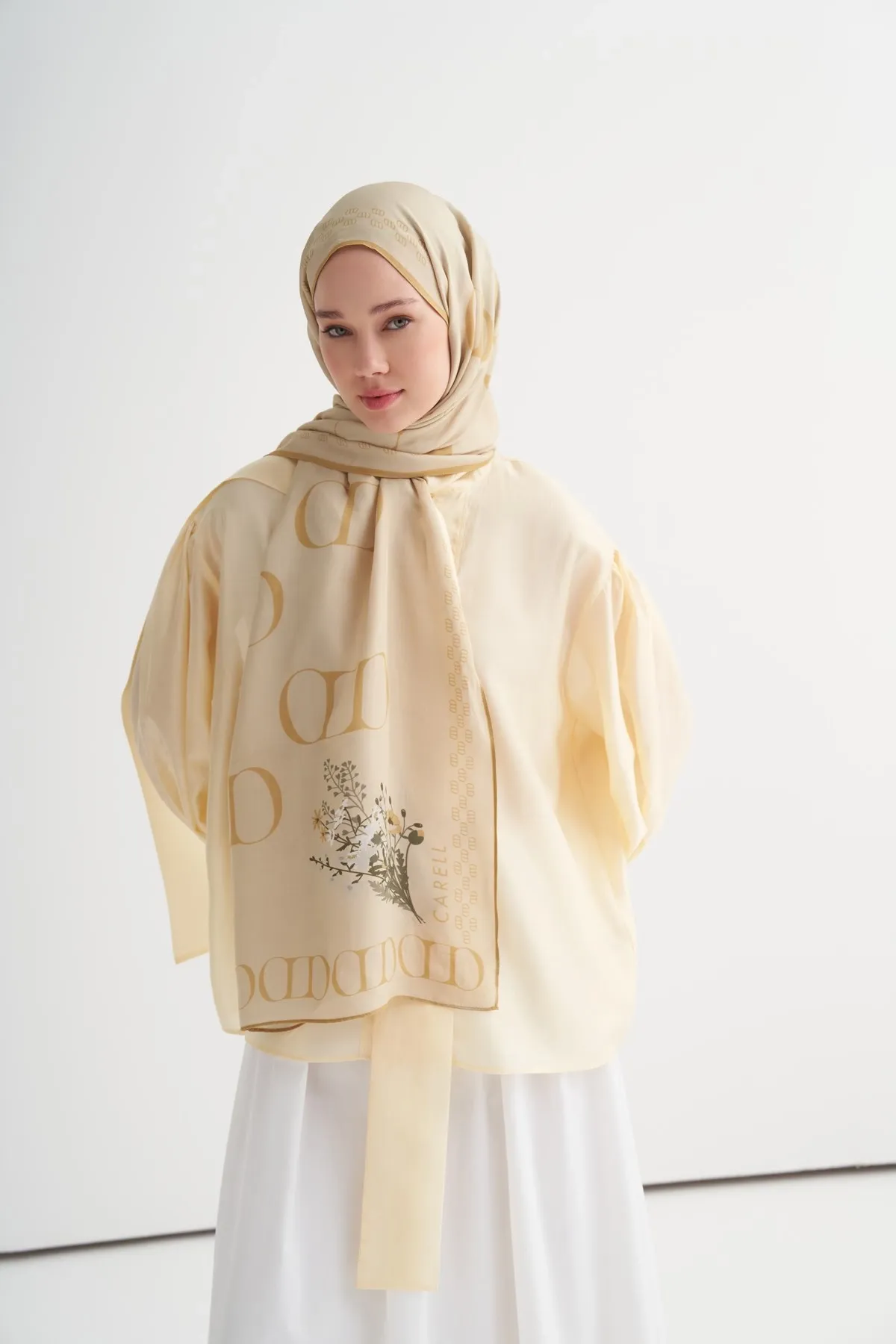 Elegance Monogram Floş Şal Soft Sarı