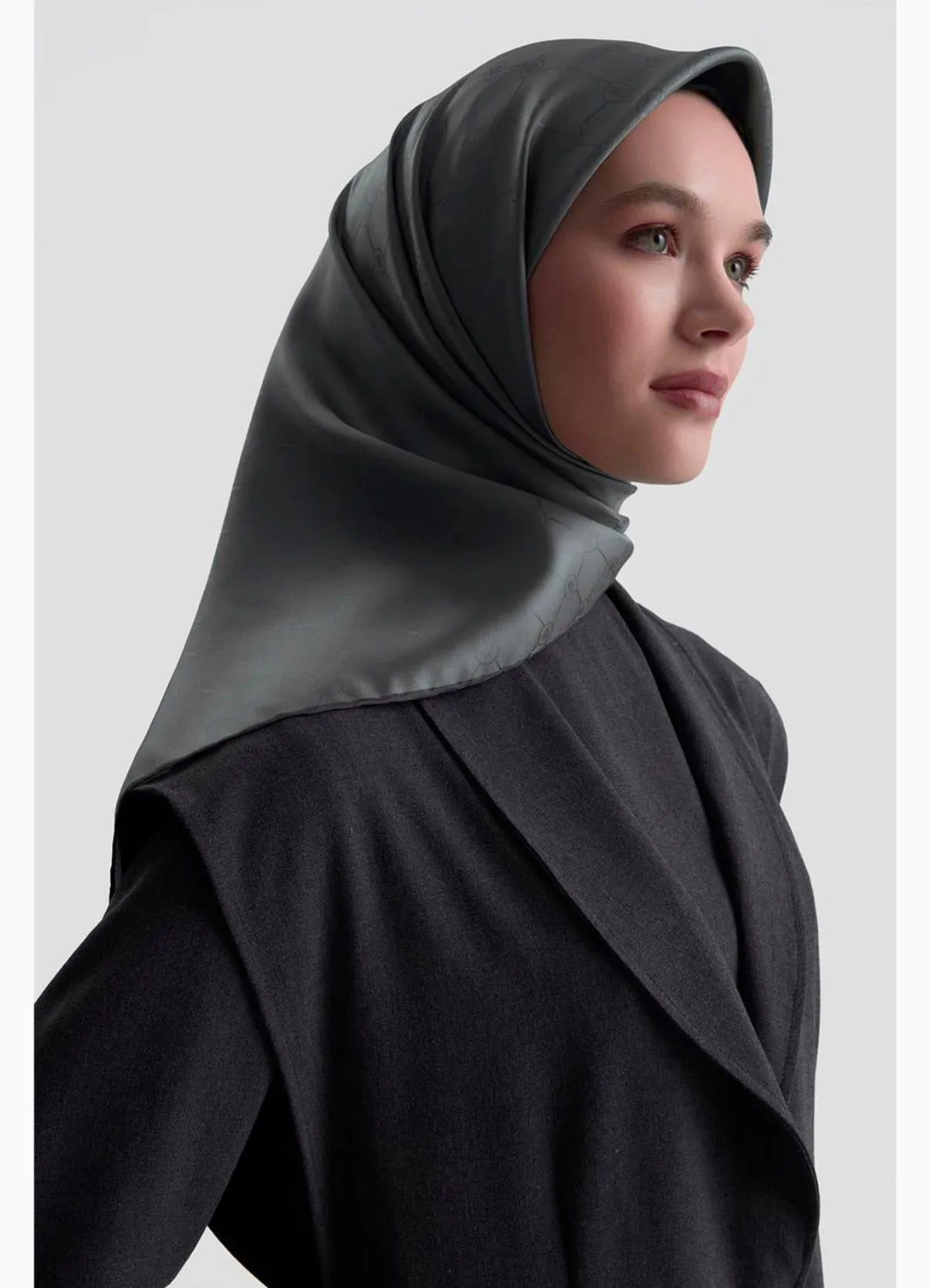 YENİ SEZON JAKARLI İPEK EŞARP