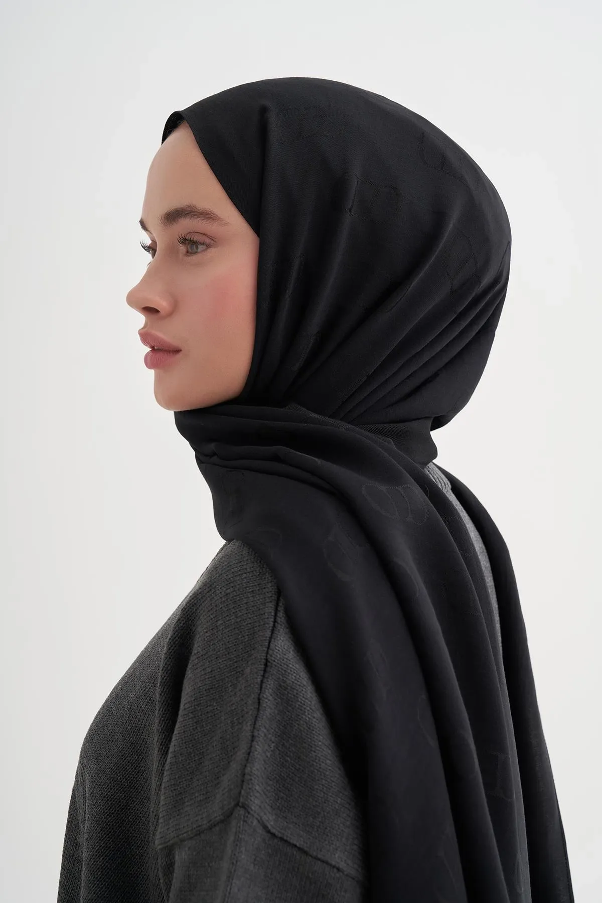 Carell Monogram Desen Liora Pamuk Şal Siyah 
