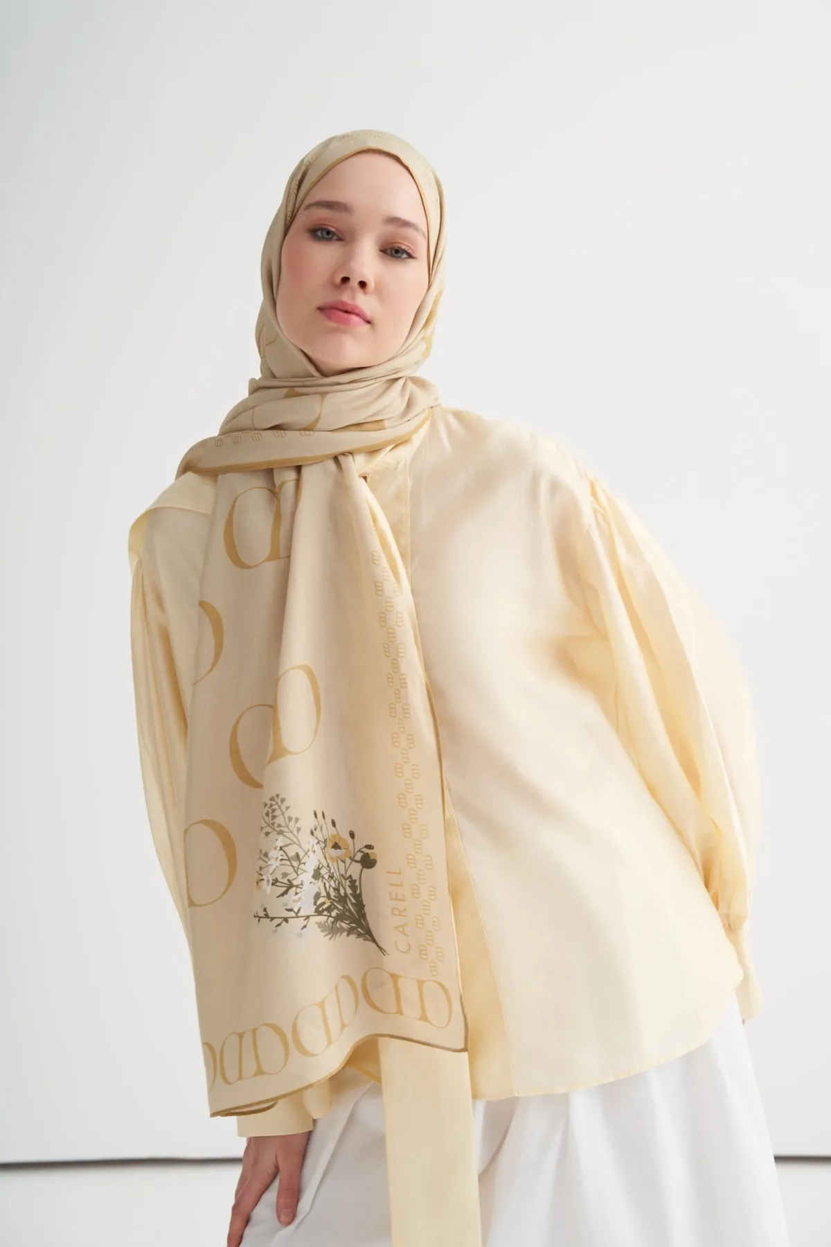 Elegance Monogram Floş Şal Soft Sarı