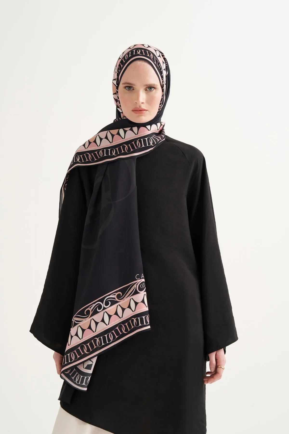 Sabrine Floş Şal Siyah