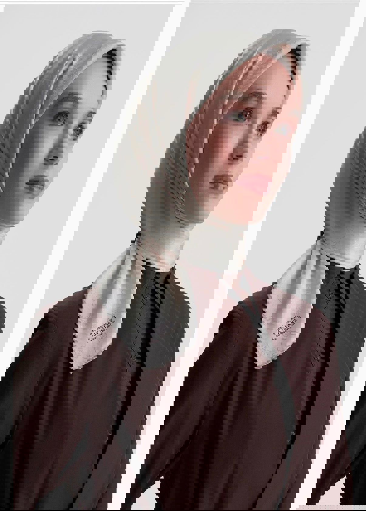 YENİ SEZON JAKARLI İPEK EŞARP