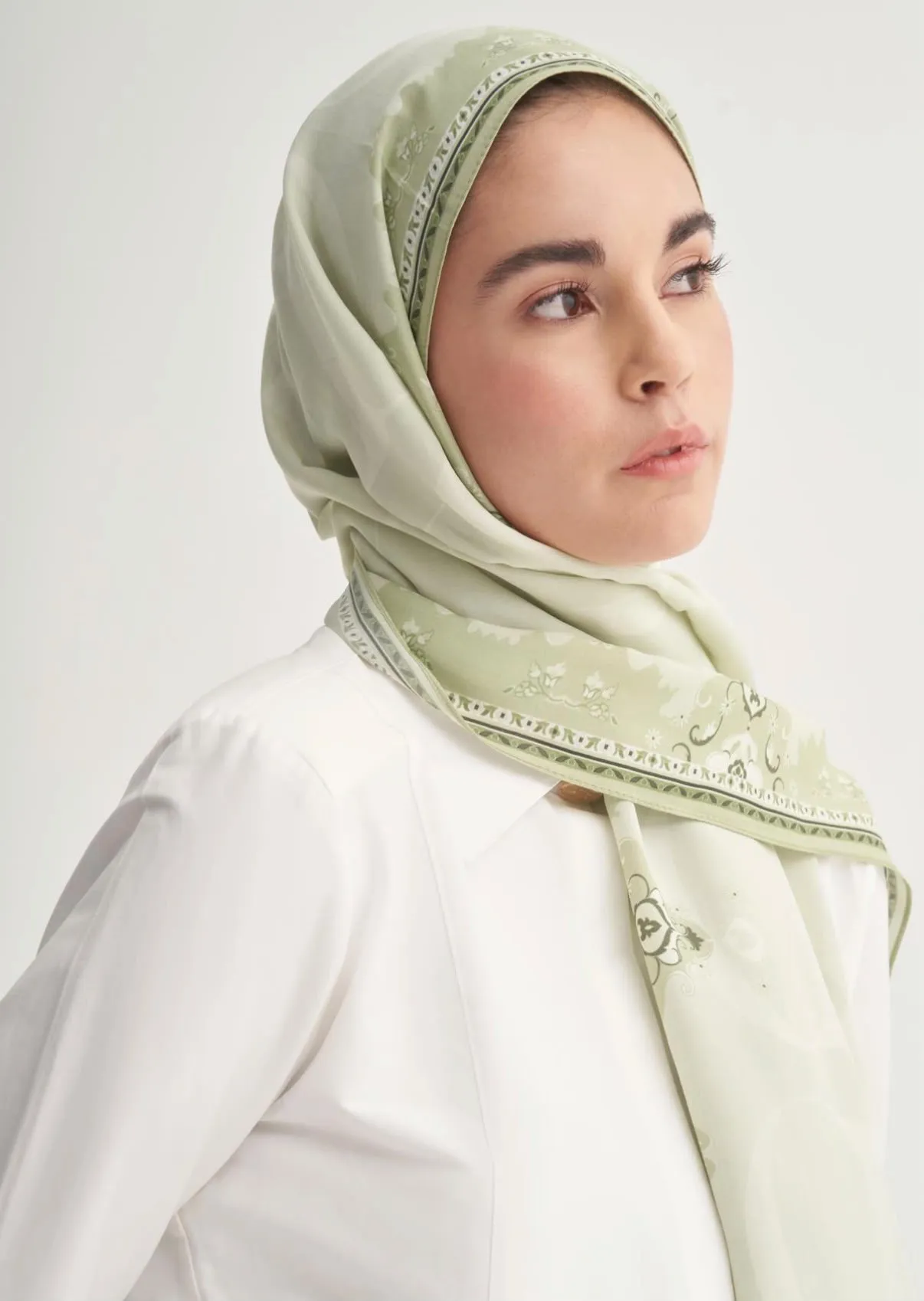 Luxe Monogram Floş Şal Soft Yeşil
